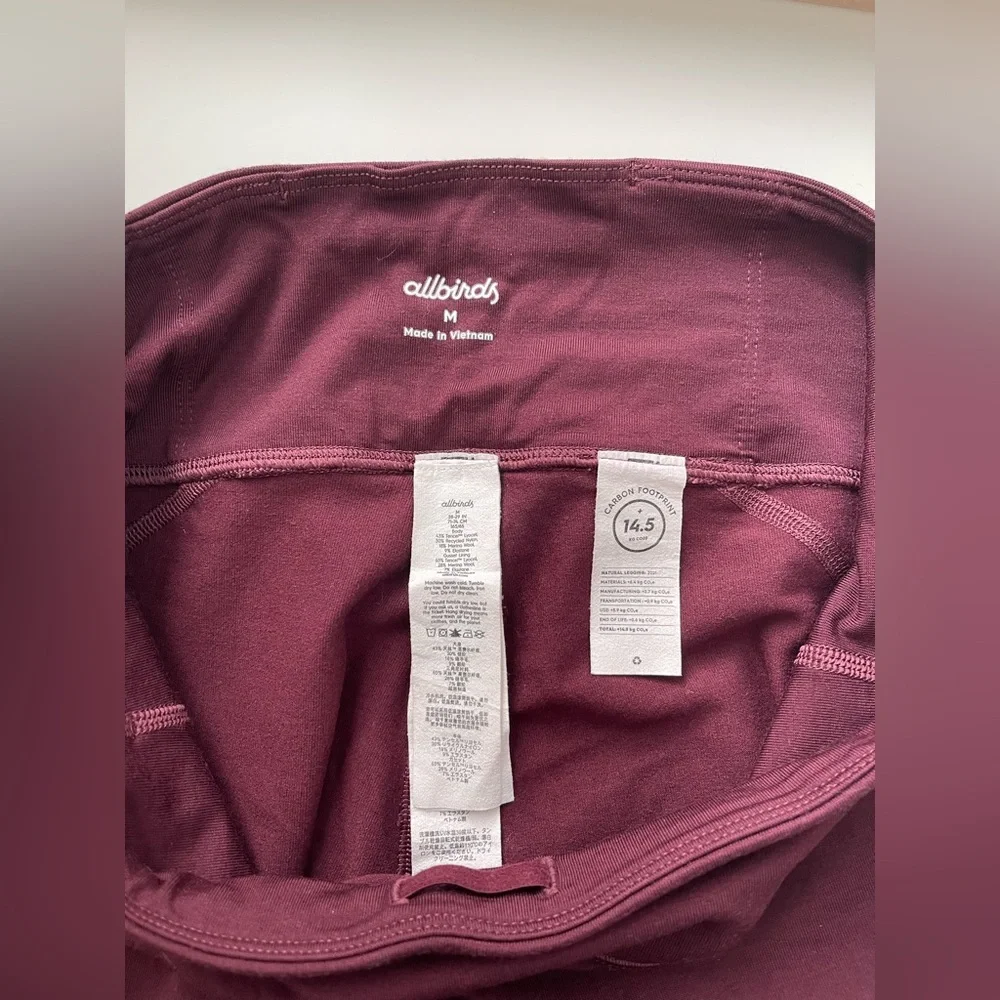 ALLBIRDS Natural Legging in Maroon Size M Activewear - Picture 4 of 4